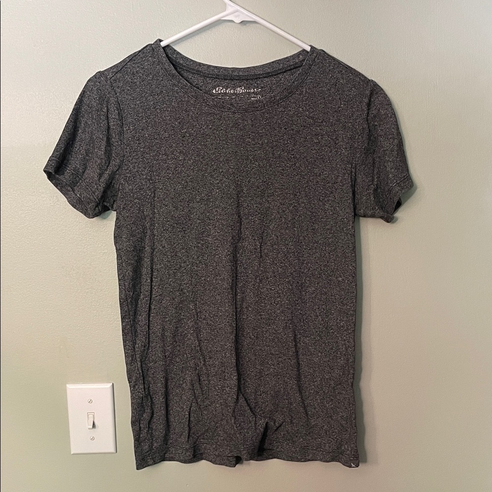 Eddie Bauer Women’s Heather Charcoal Short Sleeve Tee small